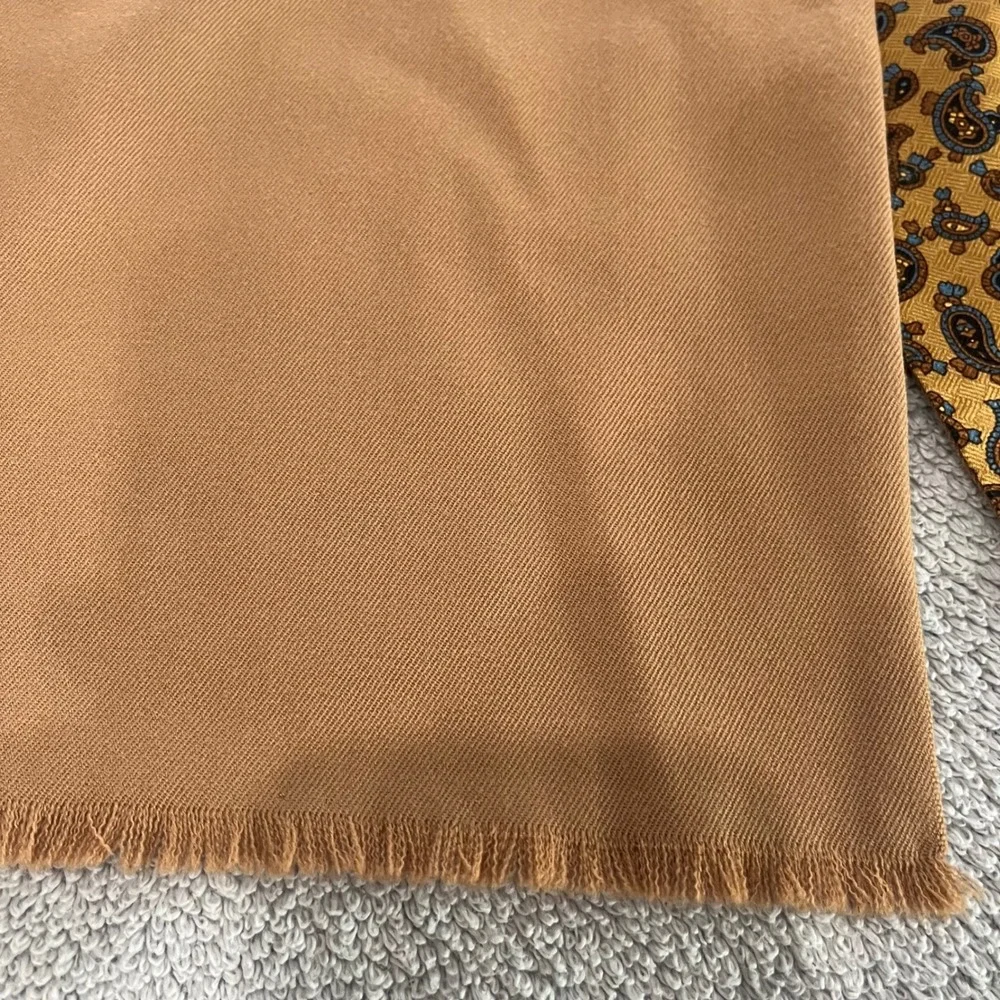 Silk King Mens Reversible Scarf Gold Paisley Silk Camel 100% wool lined fringe